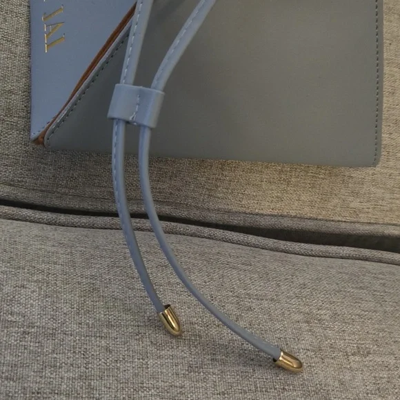 Aubrey Jai Pyramid Handbag 🤩🥰😍 - Picture 5 of 10